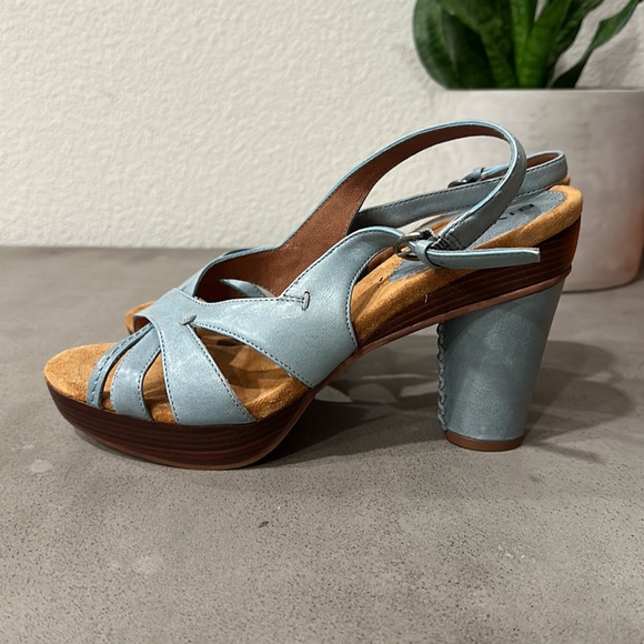 Anthropologie Shoes - Anthropologie Biviel Leather Slingback Chunky Heels New